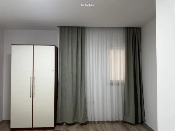 Tirane, jepet me qera Vile 3+1 Kati 2, 120 m² 700 € (selite)