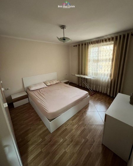 Tirane, jepet me qera apartament 1+1+Ballkon Kati 4, 44 m² 490 € (21 Dhjetori)