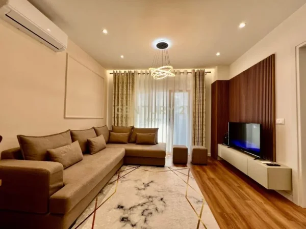 Tirane, jepet me qera apartament 2+1+Aneks+Ballkon Kati 7, 90 m² 850 € (ALI DEMI)