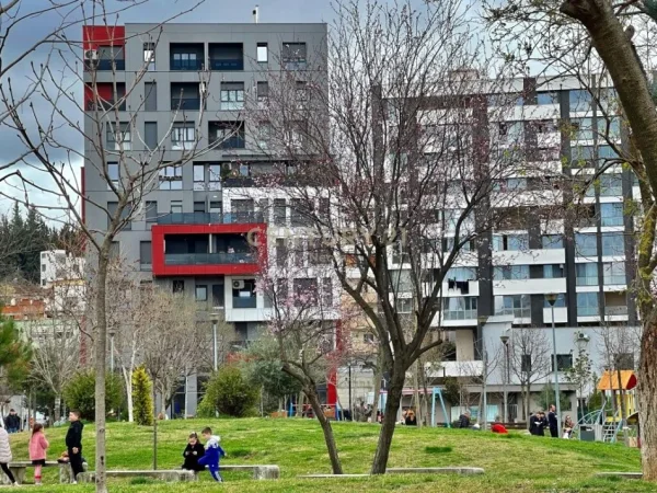 Tirane, jepet me qera apartament 2+1+Aneks+Ballkon Kati 7, 90 m² 850 € (ALI DEMI)