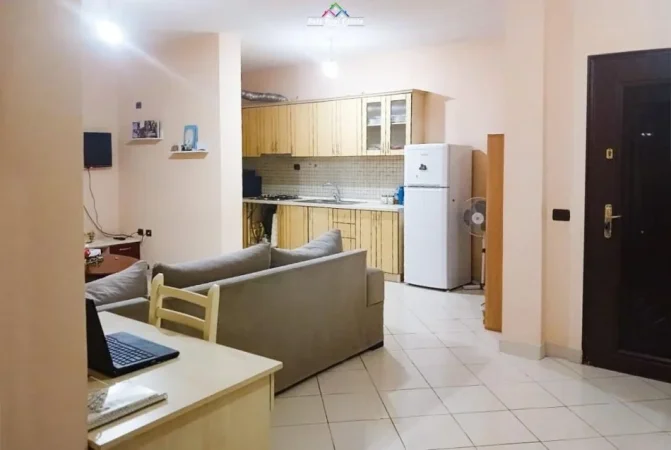 Tirane, shes apartament 1+1 Kati 4, 80 m² 109000 € (Bulevardi i Ri)