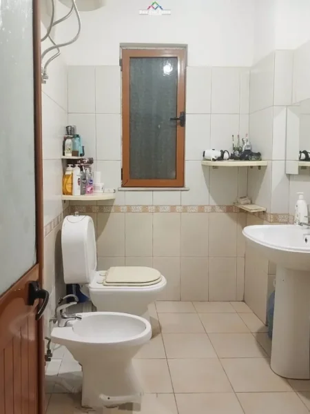 Tirane, shes apartament 1+1 Kati 4, 80 m² 109000 € (Bulevardi i Ri)