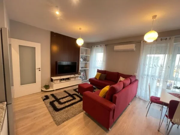 Tirane, jepet me qera apartament 2+1+Aneks+Ballkon Kati 10, 80 m² 650 € (Kompleksi Magnet)