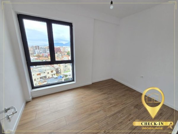 Tirane, jepet me qera apartament 1+1+Aneks+Ballkon Kati 8, 88 m² 800 € (Rruga Tefta Tashko)