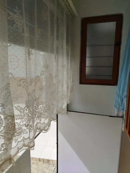 Tirane, jepet me qera garsonier Dublex Kati 0, 20 m² 250 € (Rruga Tom Plezha)