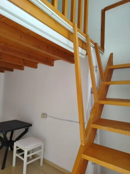 Tirane, jepet me qera garsonier Dublex Kati 0, 20 m² 250 € (Rruga Tom Plezha)