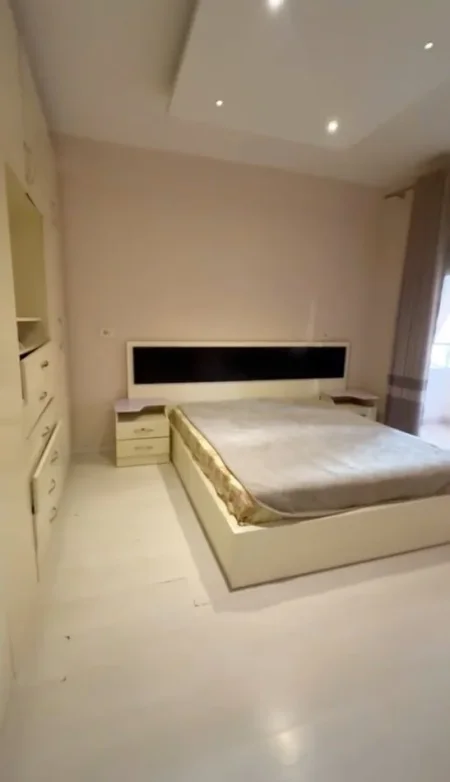 Tirane, shitet apartament 2+1+Ballkon Kati 4, 103 m² 103.000 € (Fresk)