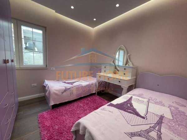 Tirane, jepet me qera apartament 2+1+Ballkon Kati 2, 90 m² 1.200 € (Rruga e Durresit)