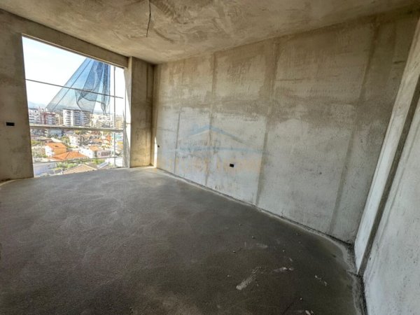 Tirane, shitet apartament 1+1 Kati 8, 69 m² 117.000 € (Jordan Misja)