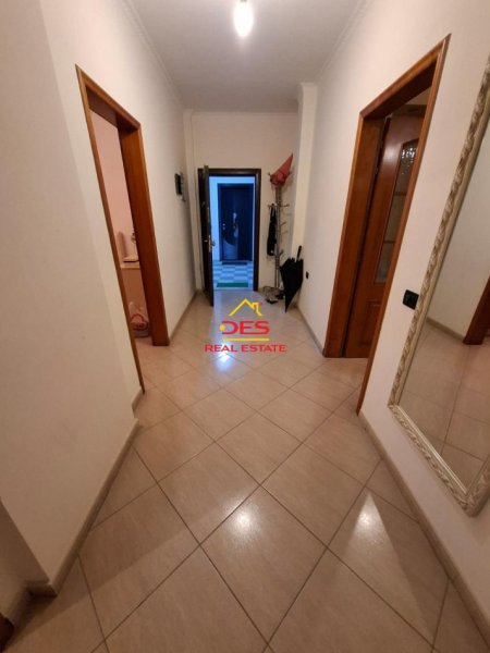 Vlore, shitet apartament 2+1+Ballkon , 117 m² 128.700 € (Rruga Gjergj Arianiti, Vlorë)
