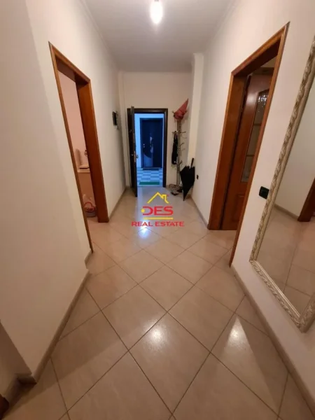 Vlore, shitet apartament 2+1+Ballkon , 117 m² 128.700 € (Rruga Gjergj Arianiti, Vlorë)