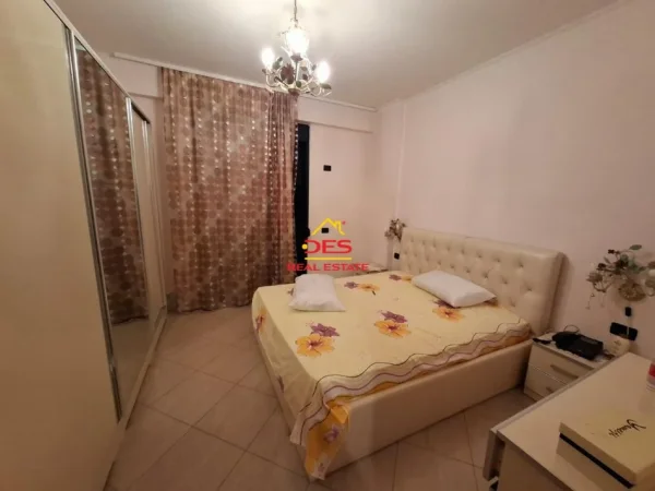 Vlore, shitet apartament 2+1+Ballkon , 117 m² 128.700 € (Rruga Gjergj Arianiti, Vlorë)