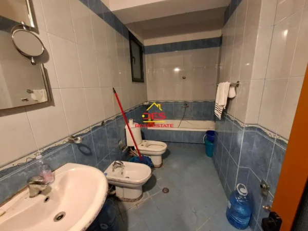 Vlore, shitet apartament 2+1+Ballkon , 117 m² 128.700 € (Rruga Gjergj Arianiti, Vlorë)