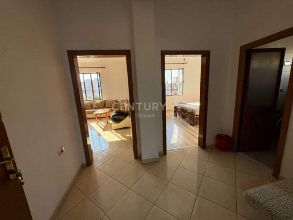 Tirane, jepet me qera apartament 3+1+Ballkon Kati 3, 103 m² 500 € (Rruga Sadik Petrela)
