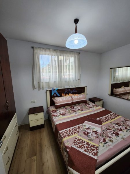 Tirane, jap me qera apartament 2+1+Ballkon Kati 3, 75 m² (Kodra e Diellit)