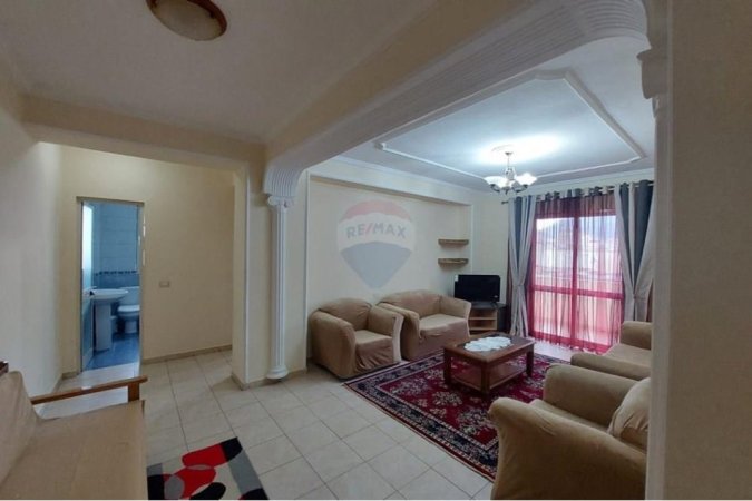 Tirane, jepet me qera apartament 2+1 , 600 € (Brryli)