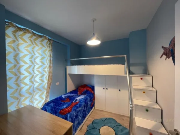 Tirane, jepet me qera apartament 2+1 Kati 10, 90 m² 650 € (kompleksi magnet)