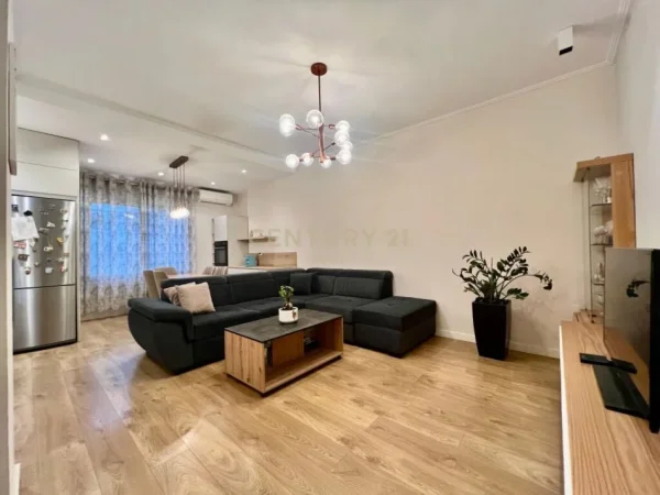 Tirane, shitet apartament 2+1 Kati 2, 80 m² 148.000 € 