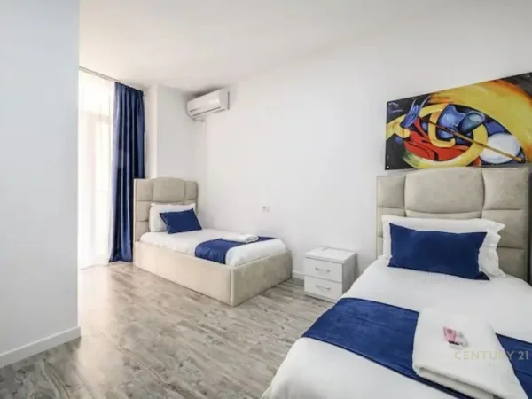 Tirane, jepet me qera apartament 2+1 Kati 2, 90 m² 850 € (9 kateshet)