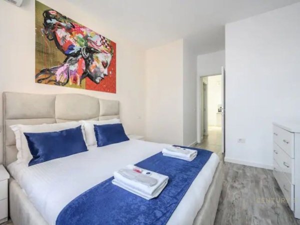 Tirane, jepet me qera apartament 2+1 Kati 2, 90 m² 850 € (9 kateshet)