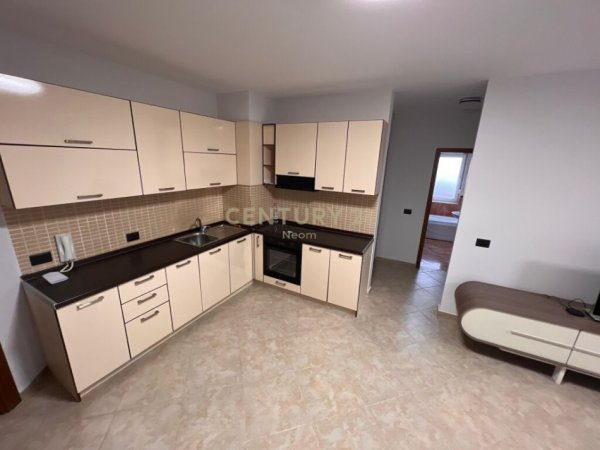 Tirane, shes apartament 3+1+2+Ballkon , 140 m² 245.000 € (Liqeni i Thatë)
