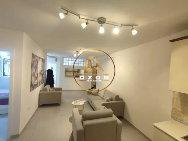 Apartament Me Qira 2+1 Për Biznes Tek Ish Ekspozita!