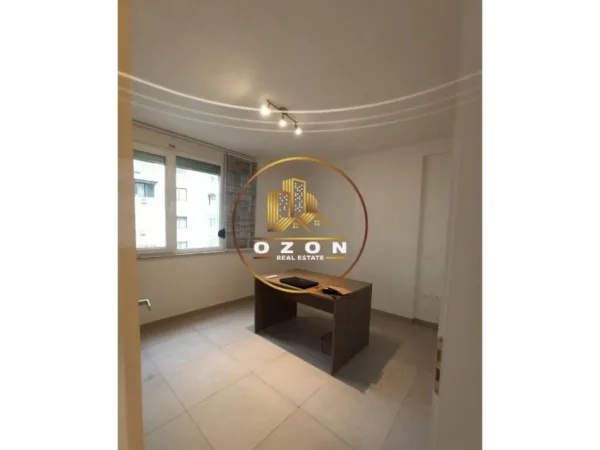 Apartament Me Qira 2+1 Për Biznes Tek Ish Ekspozita!