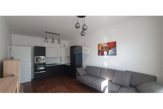 Tirane, jepet me qera apartament 1+1 , 550 € (Rruga e Dibres)