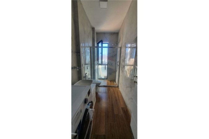 Tirane, jepet me qera apartament 1+1 , 550 € (Rruga e Dibres)