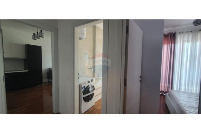 Tirane, jepet me qera apartament 1+1 , 550 € (Rruga e Dibres)