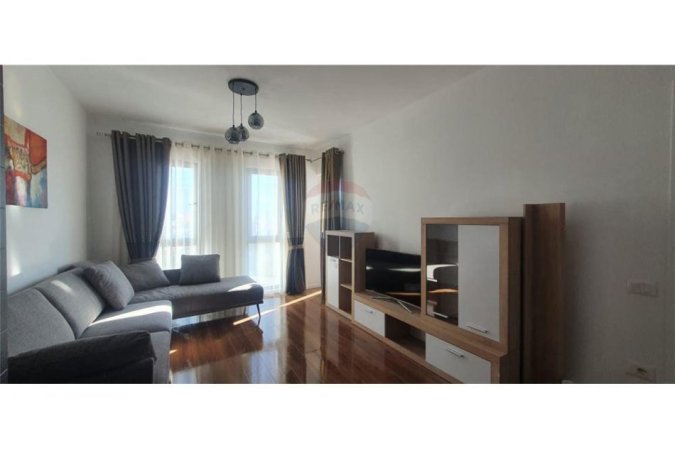 Tirane, jepet me qera apartament 1+1 , 550 € (Rruga e Dibres)