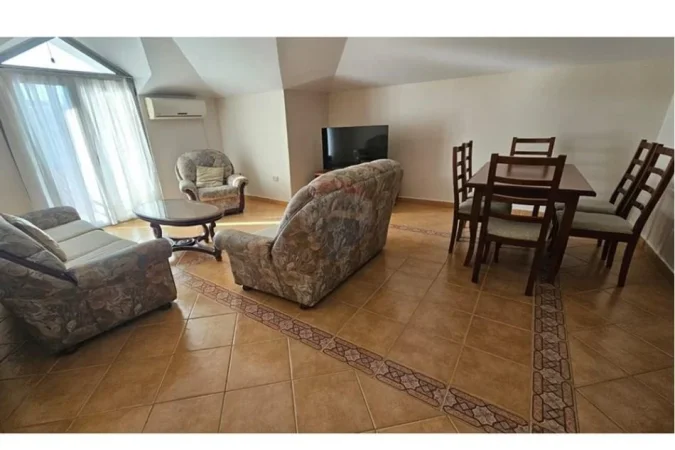 Tirane, jepet me qera apartament 2+1 , 400 € (Brryli)
