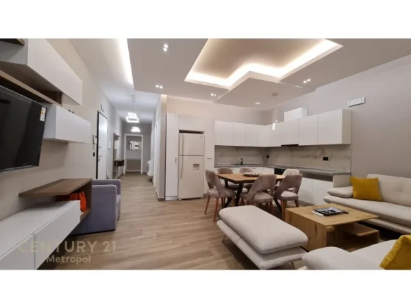 Tirane, jepet me qera apartament 2+1 Kati 1, 115 m² 1.700 € 