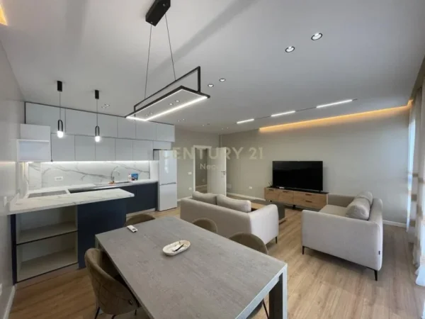 Tirane, jepet me qera apartament 2+1 Kati 1, 131 m² 900 € 