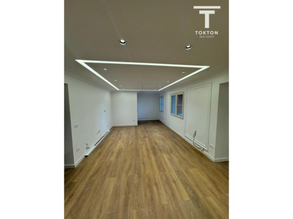 Tirane, jepet me qera ambjent biznesi Kati 2, 145 m² 1.300 € (Ali Demi) TT1615