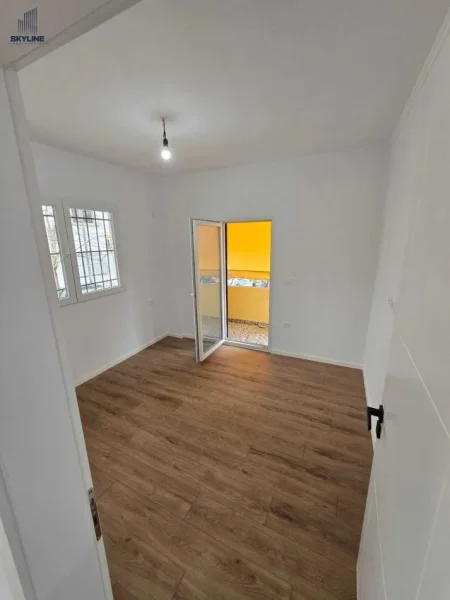 Tirane, shitet apartament 2+1+Ballkon Kati 2, 65 m² 120.000 € (Rr Ferit Xhajko)