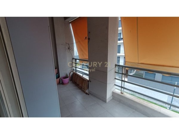 Tirane, jepet me qera apartament 2+1 Kati 3, 123 m² 750 € (rruga karl gega)