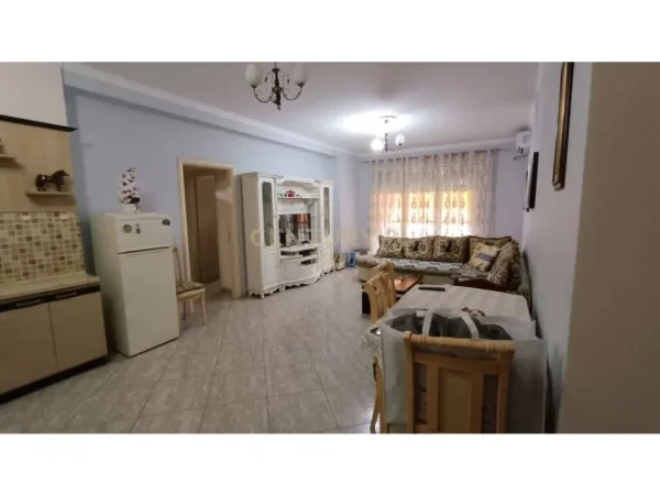 Tirane, jepet me qera apartament 2+1 Kati 3, 123 m² 750 € (rruga karl gega)