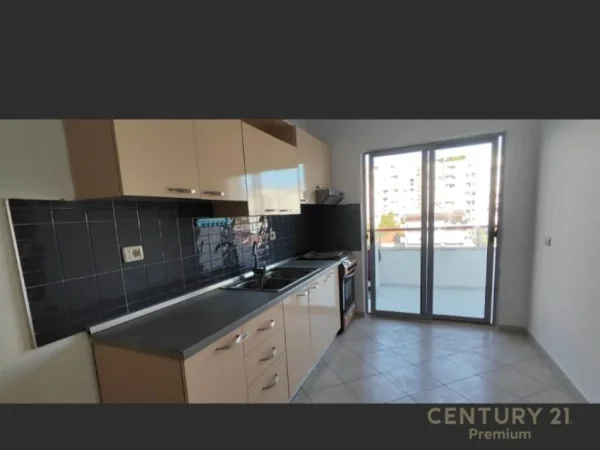 Tirane, shitet apartament 2+1 Kati 5, 87 m² 110.000 € (astir)