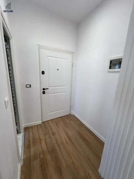 Tirane, shitet apartament 1+1+Ballkon Kati 4, 49 m² 125.000 € (Rruga Durresit)