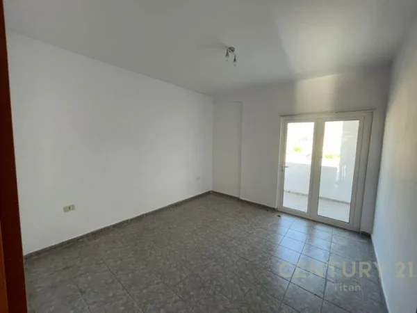 Tirane, shitet apartament 1+1+Ballkon Kati 6, 88 m² 110.000 € (Xhamlliku)