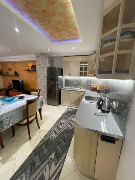 Tirane, jepet me qera apartament 2+1+Ballkon Kati 6, 100 m² 1.000 € (Stadiumi Air Albania)