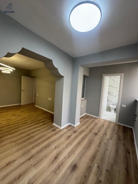 Tirane, shitet apartament 2+1+Ballkon Kati 2, 75 m² (Rruga Kryesore Myslym Shyri)