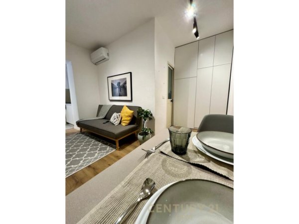 Tirane, jap me qera apartament 1+1 , 42 m² 666 € (Rruga e Kosovarëve)