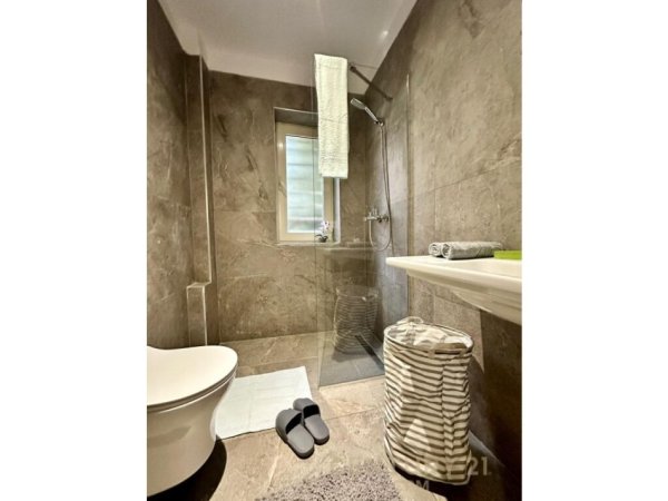 Tirane, jap me qera apartament 1+1 , 42 m² 666 € (Rruga e Kosovarëve)