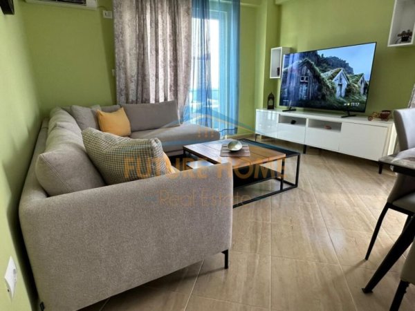 Tirane, jepet me qera apartament 1+1+Ballkon Kati 5, 70 m² 650 € (rruga e kavajes)