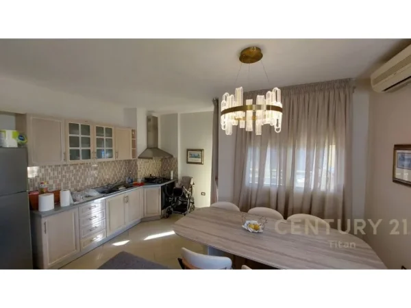 Durres, shitet apartament 2+1 Kati 1, 155.000 € (prane Fafa Premium Resort & Spa, Golem)