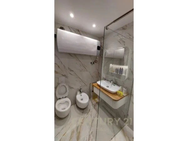 Durres, shitet apartament 2+1 Kati 1, 155.000 € (prane Fafa Premium Resort & Spa, Golem)