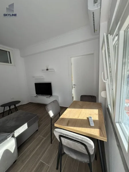 Tirane, jepet me qera apartament 2+1 Kati 0, 450 € (Prane Viles L)