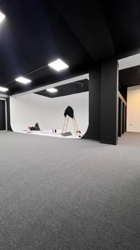 Tirane, shitet dyqan Kati 0, 106 m² 180.000 € (astir)